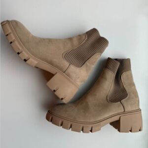Esprit Beige Ankle Boots